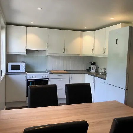 Hoyt Og Lavt Apartman *